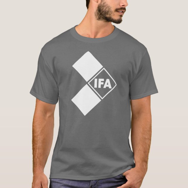 IFA  Industrieverband Fahrzeugbau der DDR Tee Shirt (Framsida)