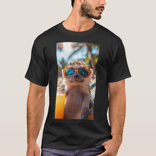 Igel am Strand mit cooler Brille T Shirt (Framsida)