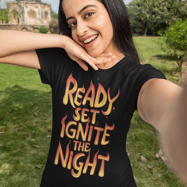 Ignorera natten: Redo, uppsättning, brand T Shirt (Skapare uppladdad)