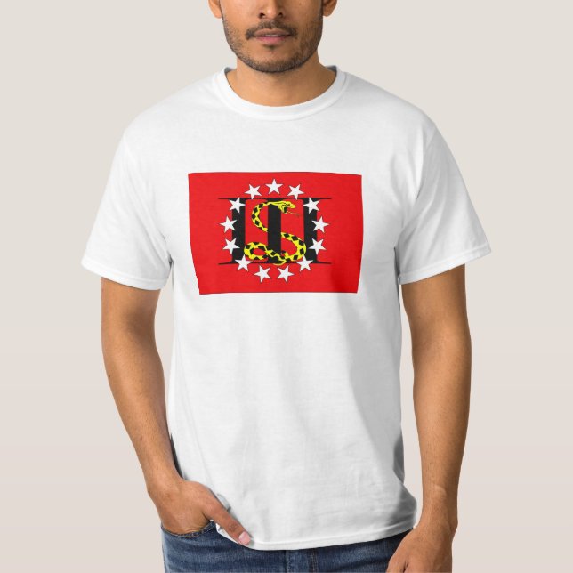 III FLAGGA TEE SHIRT (Framsida)