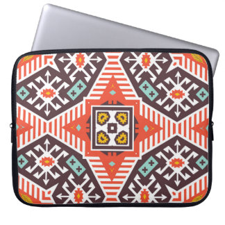 Ikat Aztec: Etniskt stripe Struktur Laptop Fodral