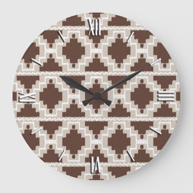 Ikat Aztec Mönster - Chocolate Brown och Taupe Stor Klocka (Framsida)