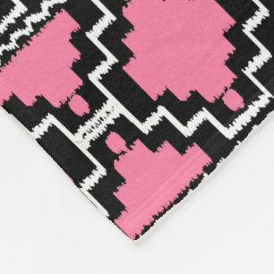 Ikat Aztec Tribal - Fuchsia Rosa, Black and White Fleecefilt