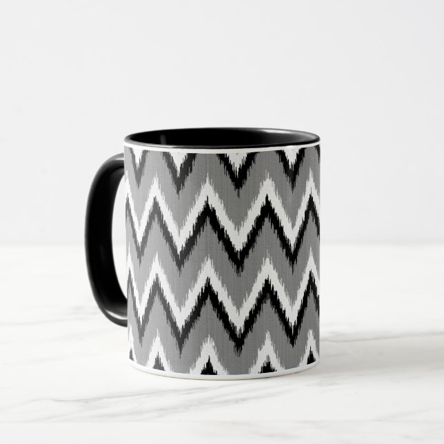 Ikat Chevron Rand - Grått / Grått, Black & White Mugg (Framsida vänster)