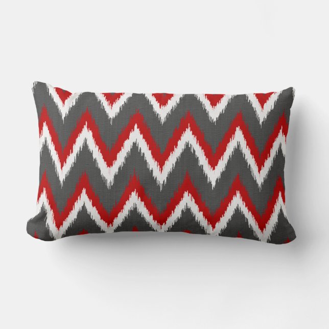Ikat Chevron Rand - Red, White and Grått / Grått Lumbarkudde (Framsida)