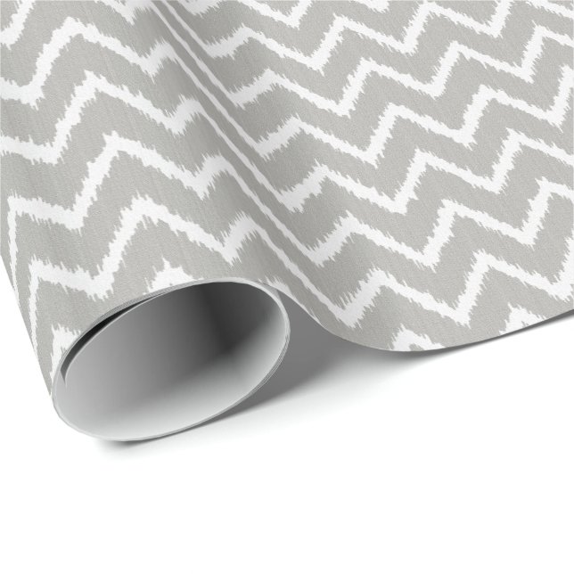 Ikat Chevrons - Silver grått och vitt Presentpapper (Rullad Hörn)