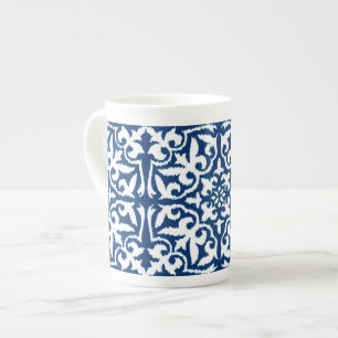 Ikat damask-mönster - Cobalt Blue och White Benporslin Mugg