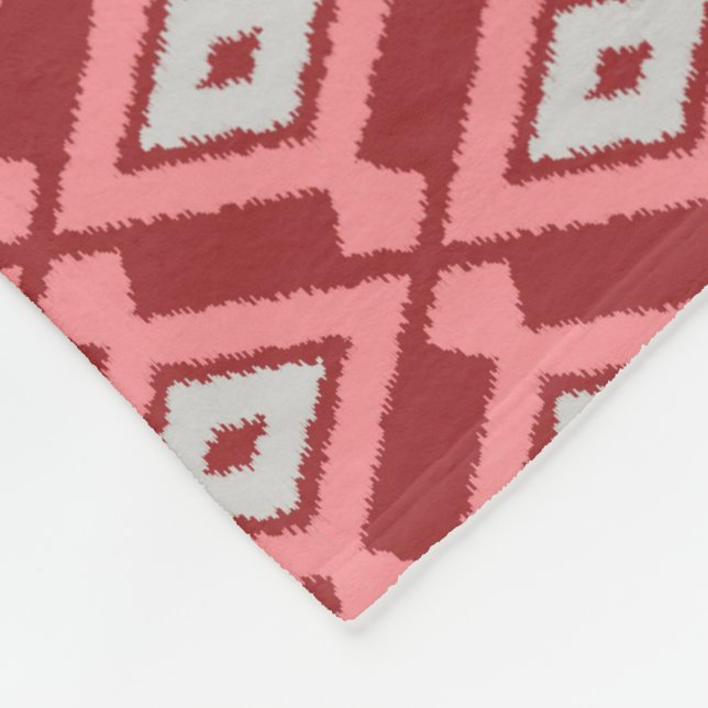 Ikat Mönster - Burgundy, Grått och Coral Fleecefilt (Hörn)