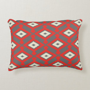 Ikat Mönster - Red, Grått och Beige Prydnadskudde
