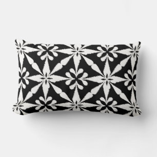 Ikat Star Mönster - Black and White Lumbarkudde