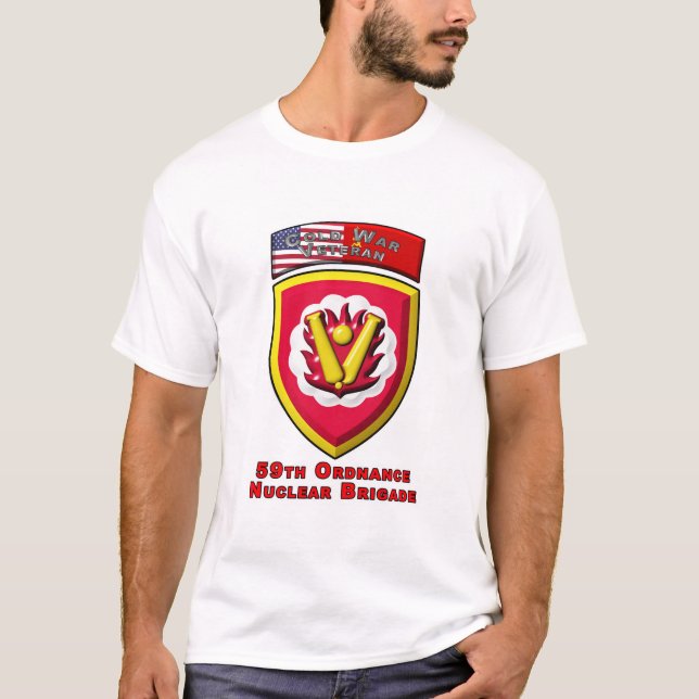 Ikonisk 59:e ordnance Nuclear Brigade T Shirt (Framsida)