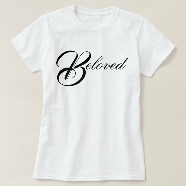 Ikonisk chic och minimal Älskad T Shirt (Design framsida)