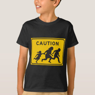 Illegal invandrare som korsar huvudvägen, t-shirt