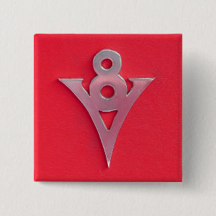 IllusionkromV8 Emblem på rött läder Knapp
