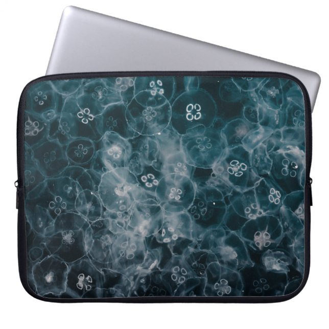 ILLUSTRATION AV BLÅ OCH VITA BUBBLER LAPTOP FODRAL (Framsidan)