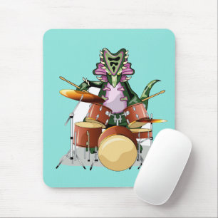 Illustration av en Chasmosaurus som spelar drummen Musmatta