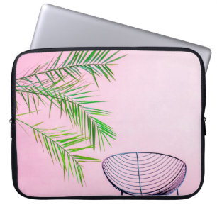 illustration av grönt och svart handflatan träd laptop fodral