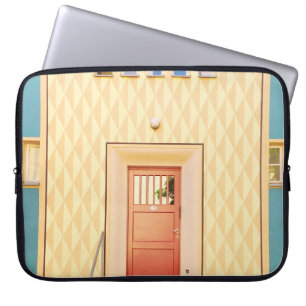 illustration av gultens hus laptop fodral
