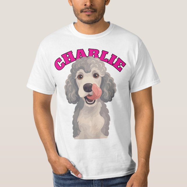Illustration av lockig grå pudel som slickar på no t shirt (Framsida)