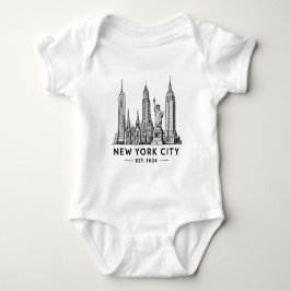 Illustration av NYC:s skyline med frihetsgudinnan T Shirt