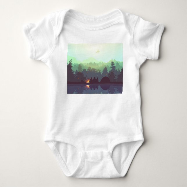 Illustration av skogsområden i Camping Äventyr T Shirt (Framsida)