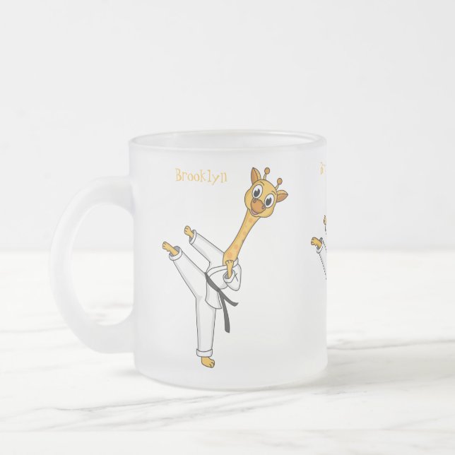 illustration av tecknaden kung fu giraffe frostad glasmugg (Vänster)