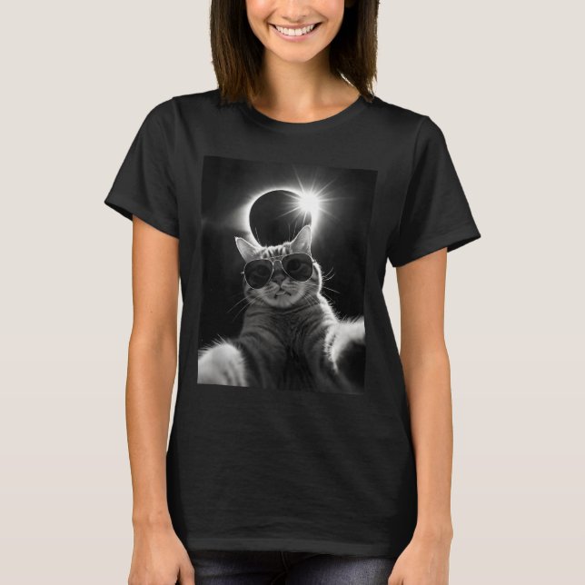 Illustration av total solförmörkelse t shirt (Framsida)