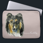 Illustration för Colliehundvattenfärg Laptop Sleeve<br><div class="desc">Denna är en målning av en regal tittar colliehund. Hon har solbränna,  svart och vitpäls.</div>