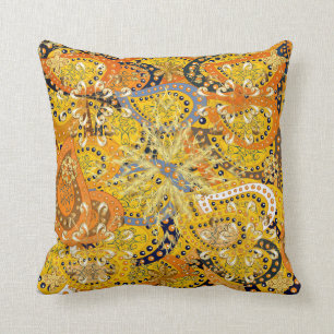 Illustration i gult, orange och brunt färg. I Kudde