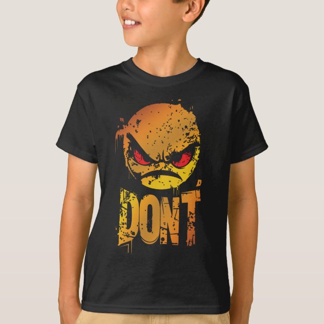 Ilska Emoji med 'INTE' Text T Shirt (Framsida)