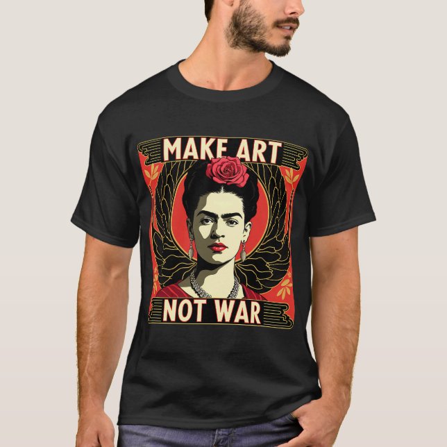 Ilsken ekorre som håller hammare t shirt (Framsida)