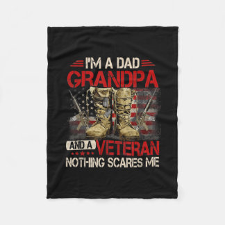 I'm A Dad Grandpa And A Veteran American Flag Fleecefilt
