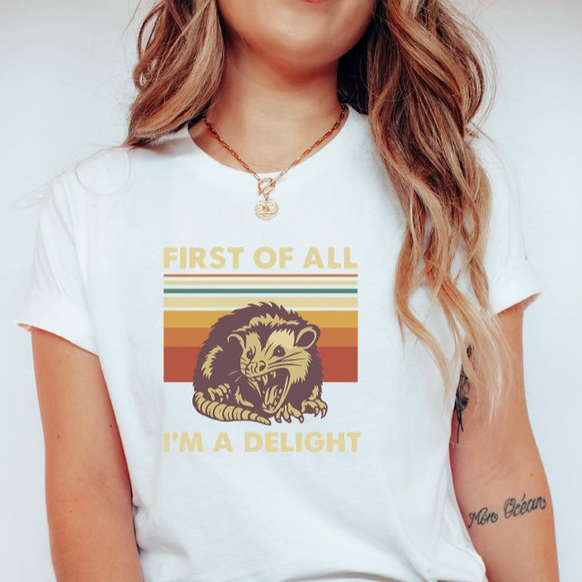 I'm a Delight” Possum; Funny Retro Summer T Shirt (Skapare uppladdad)