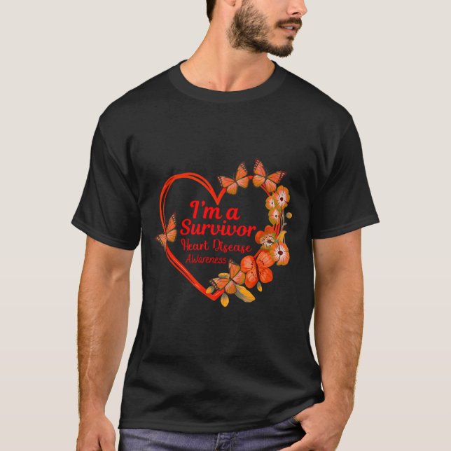 I'm A Survivor Heart Disease Awareness Red Butterf T Shirt (Framsida)