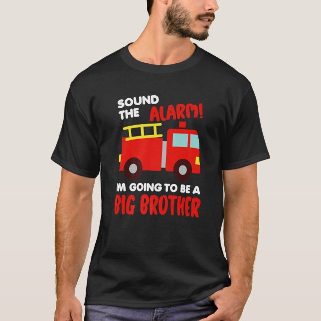 Im Going To Be A Big Brother  Firetruck Baby Revea T Shirt (Framsida)