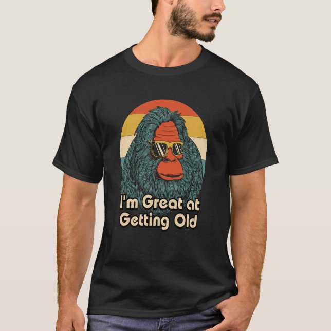 Im Great at Getting Old Grandpa Grandfather Humor T Shirt (Framsida)