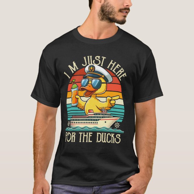 I'm Just Here for the Ducks Funny Rubber Ducks Cru T Shirt (Framsida)