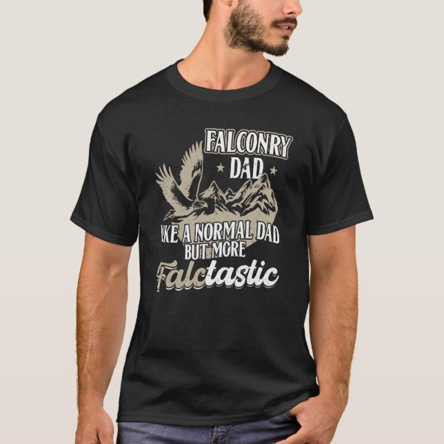 I'm Not Crazy I Just Train Falcons Falconry T Shirt (Framsida)