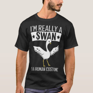 Im Verkligen A Svan i en human dräkt Halloween T Shirt