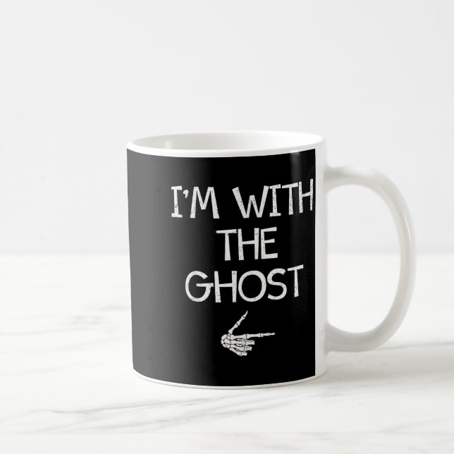 I'm With The Ghost Funny Halloween Costume Couples Kaffemugg (Höger)