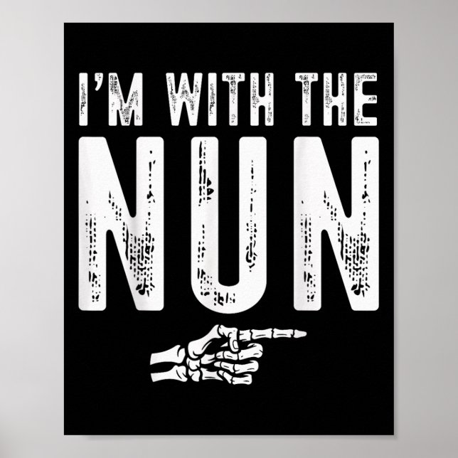 I'm With The Nun Easy Costume Halloween Couples Ma Poster (Framsidan)