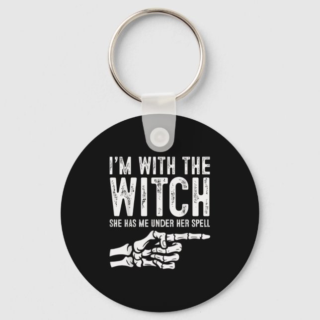 I'm With The Witch Funny Halloween Couple Costume  Nyckelring (Framsida)