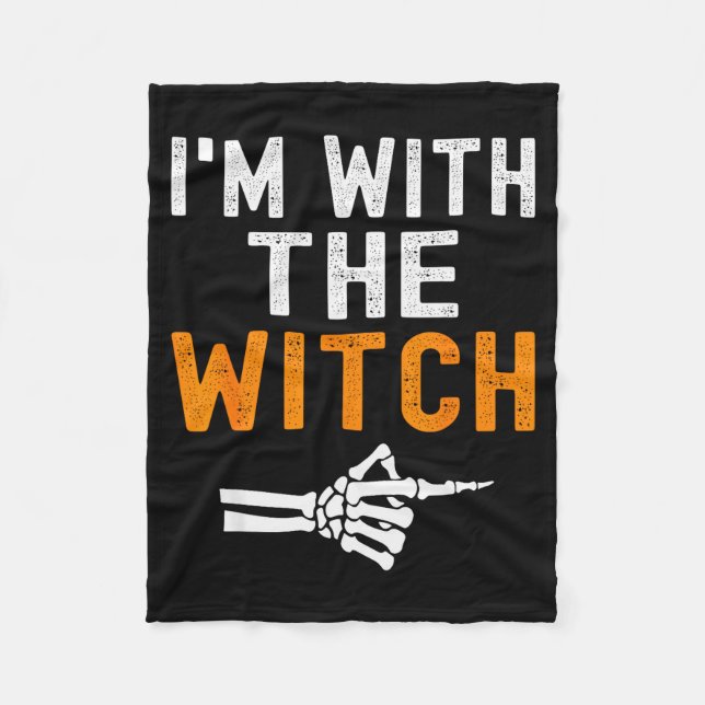 I'm With The Witch Funny Skeleton Halloween Matchi Fleecefilt (Framsidan)