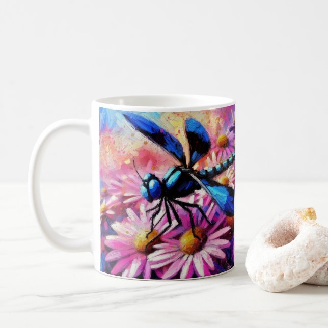Impressionistisk dragonfly på Rosa Daisy Blommigt Kaffemugg (Med munk)