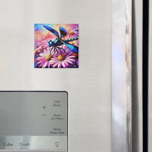 Impressionistisk dragonfly på Rosa Daisy Blommigt Magnet (In Situ (Fridge))
