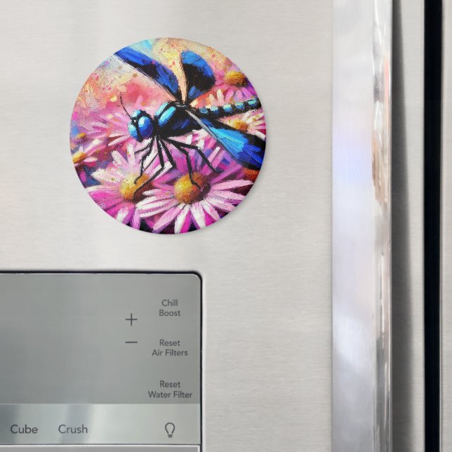 Impressionistisk dragonfly på Rosa Daisy Blommigt Magnet (In Situ (Fridge))