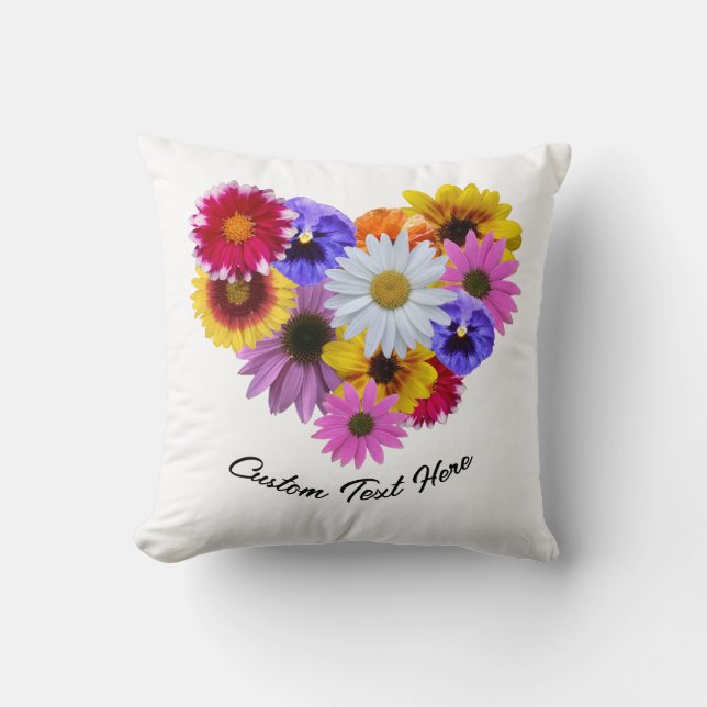 In Bloom - Hjärtformade Blommigt Bouquet Kudde (Framsida)