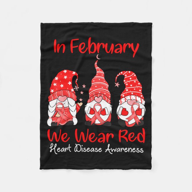 In February We Wear Red Three Gnomes Heart Disease Fleecefilt (Framsidan)