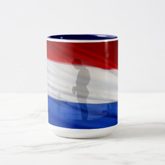 In Honor of all (fallen) Heroes Två-Tonad Mugg