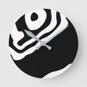 In i djupet: Abstrakt Black & White Rund Klocka